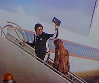 Elvis Presley - Flugzeug Einstieg