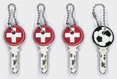 FUSSBALL 4ER SET HOPP SCHWIIZ - KEYCOVERS - SCHLÜSSELKAPPEN auf einer Tiefencastel Wunschliste / Geschenkidee