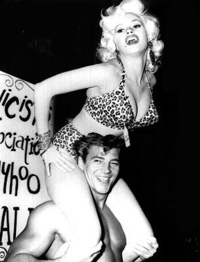 Jayne Mansfield - Leo Bikini mit Mann